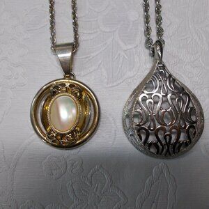 Two vintage chunky style necklaces gold tone and silver tones, unbranded
